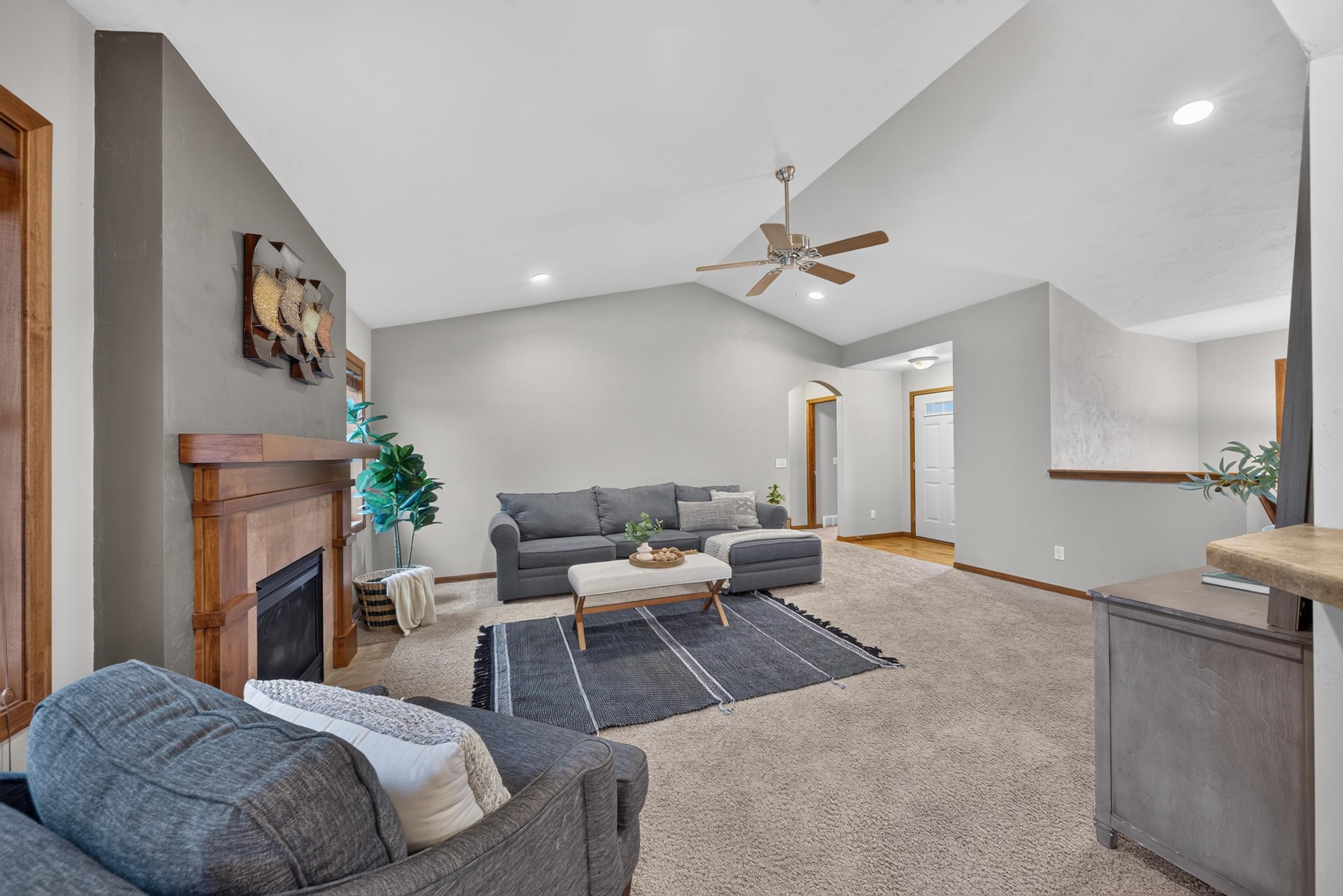 3875 Duchess Lane