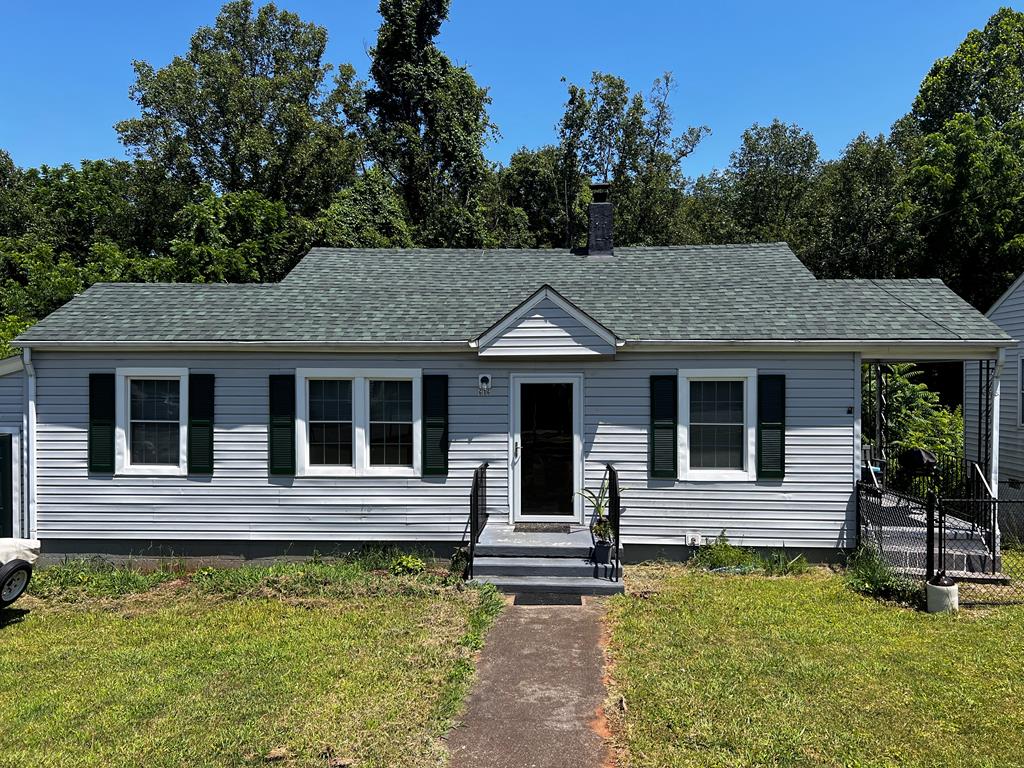 Cute, cozy and move in ready. One level living. This would be a great starter home, new roof and most all windows replaced in 2023 along with most appliances. Come check it out today.