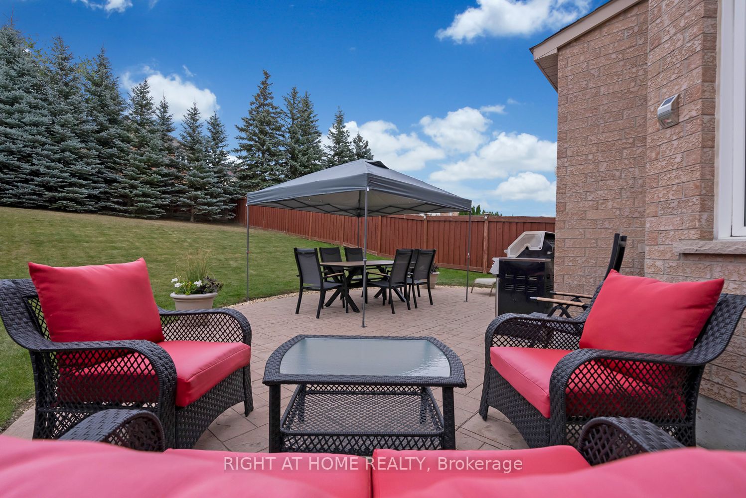 1511 Clearbrook Dr