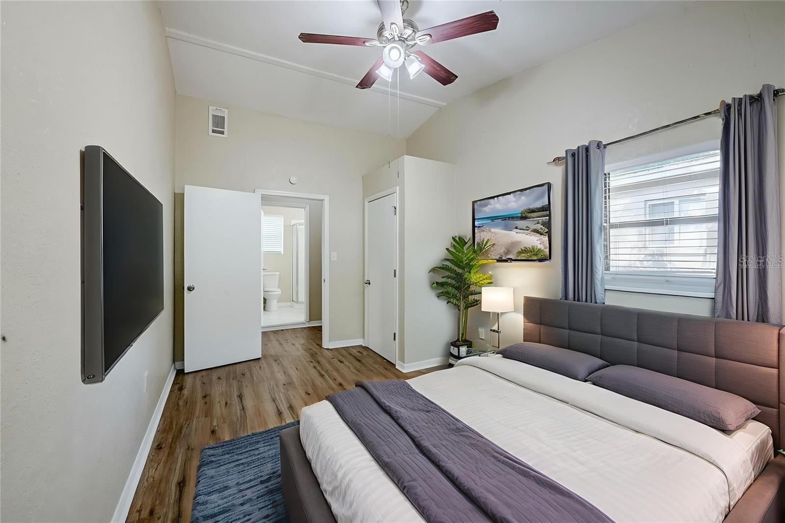 5214 Montague Place