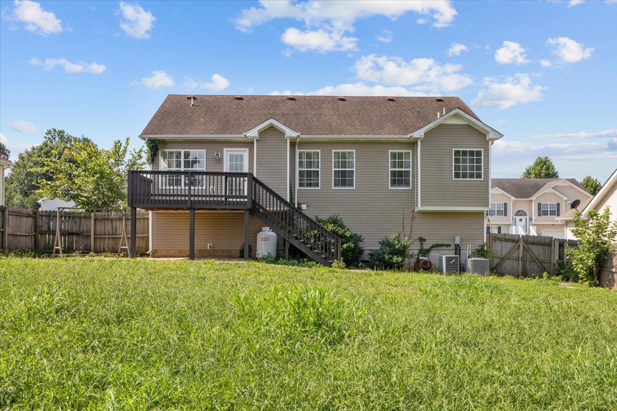 1613 Broad Cir
