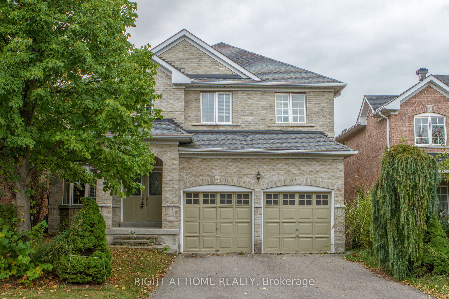 94 Memorial Gardens Way Main