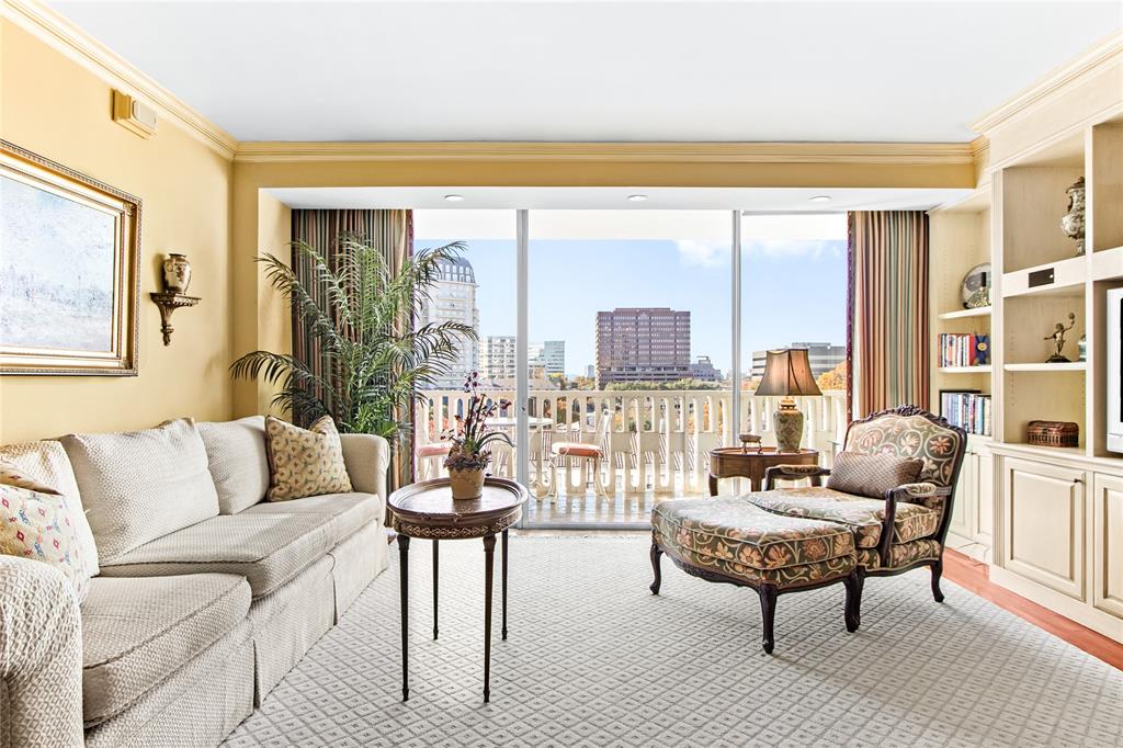 3701 Turtle Creek Boulevard 8BF