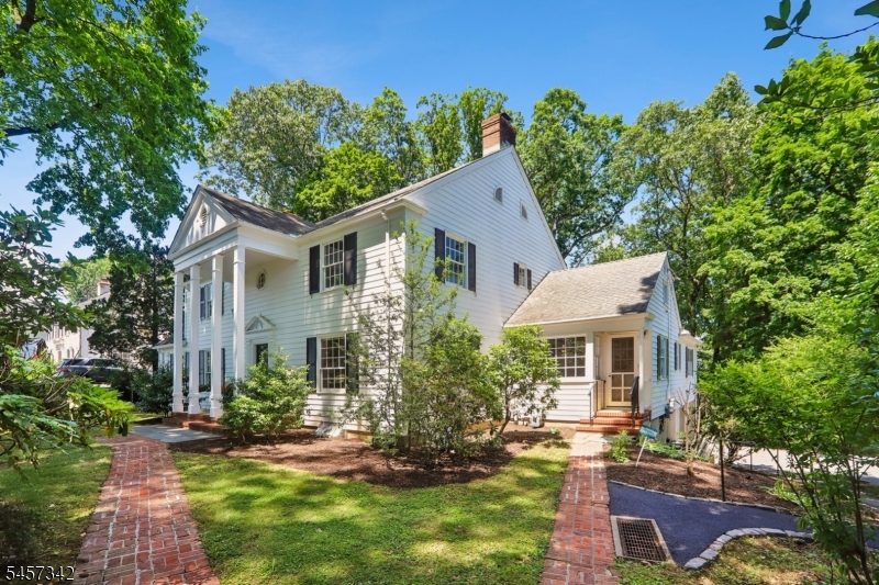 260 Fairmount Ave