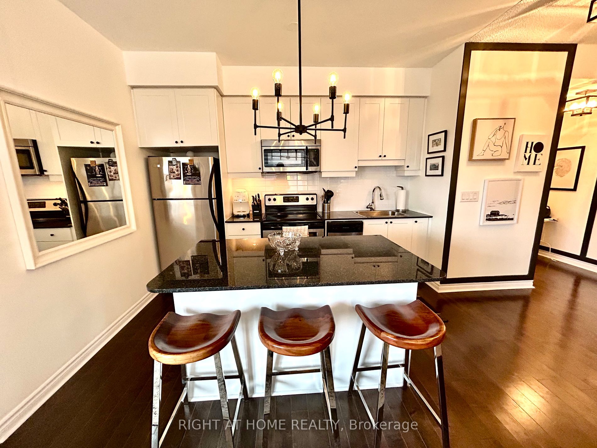 385 Prince Of Wales Dr 602