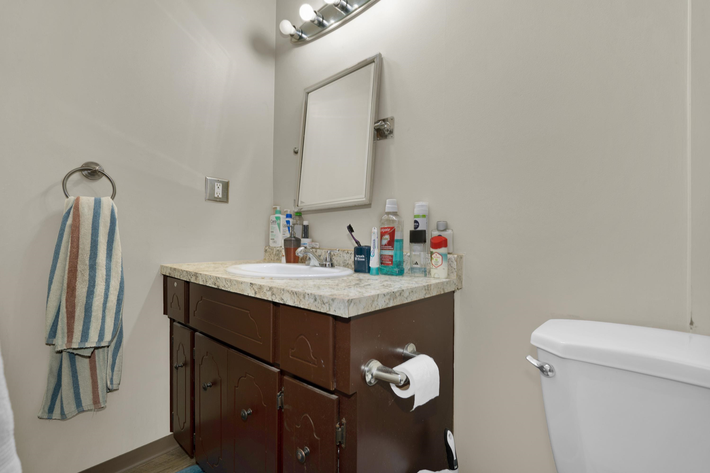 1735 Agassiz-rosedale No 9 Highway 338