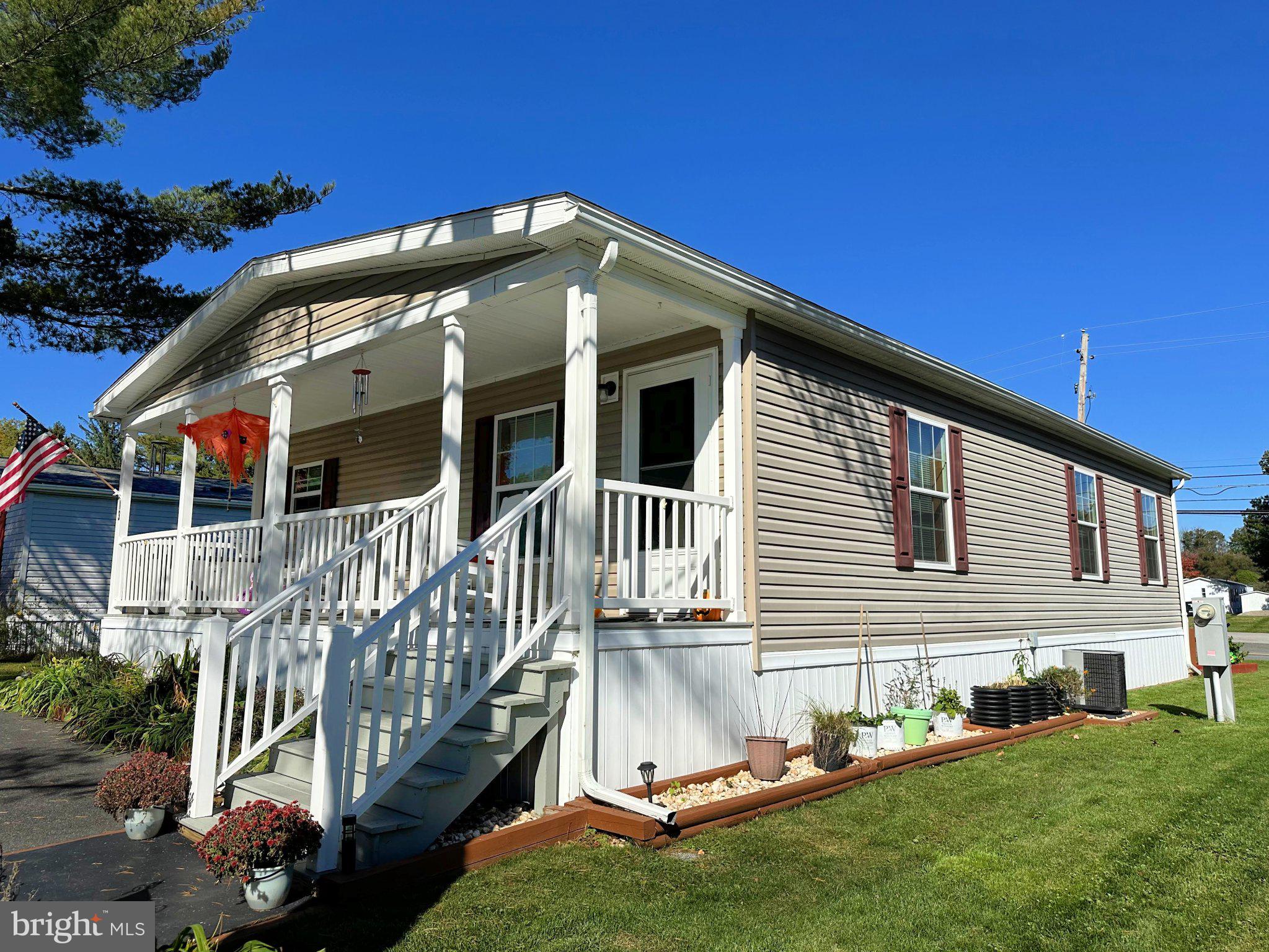 13 Standish Lane