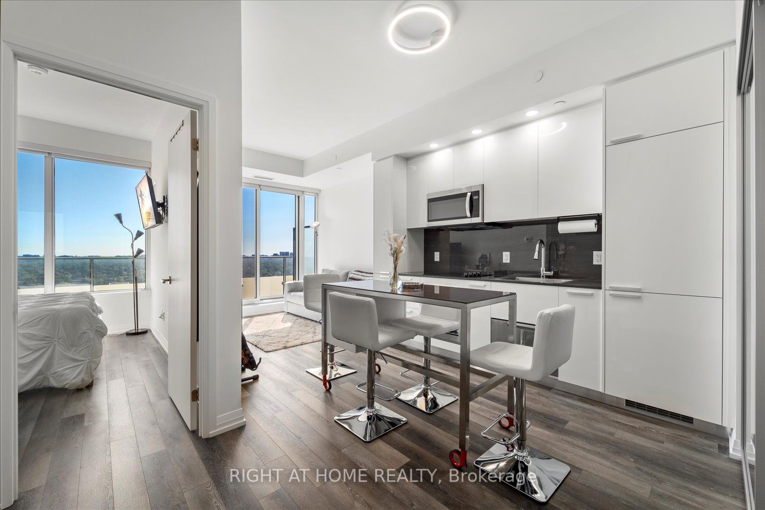 75 Canterbury Pl 2317