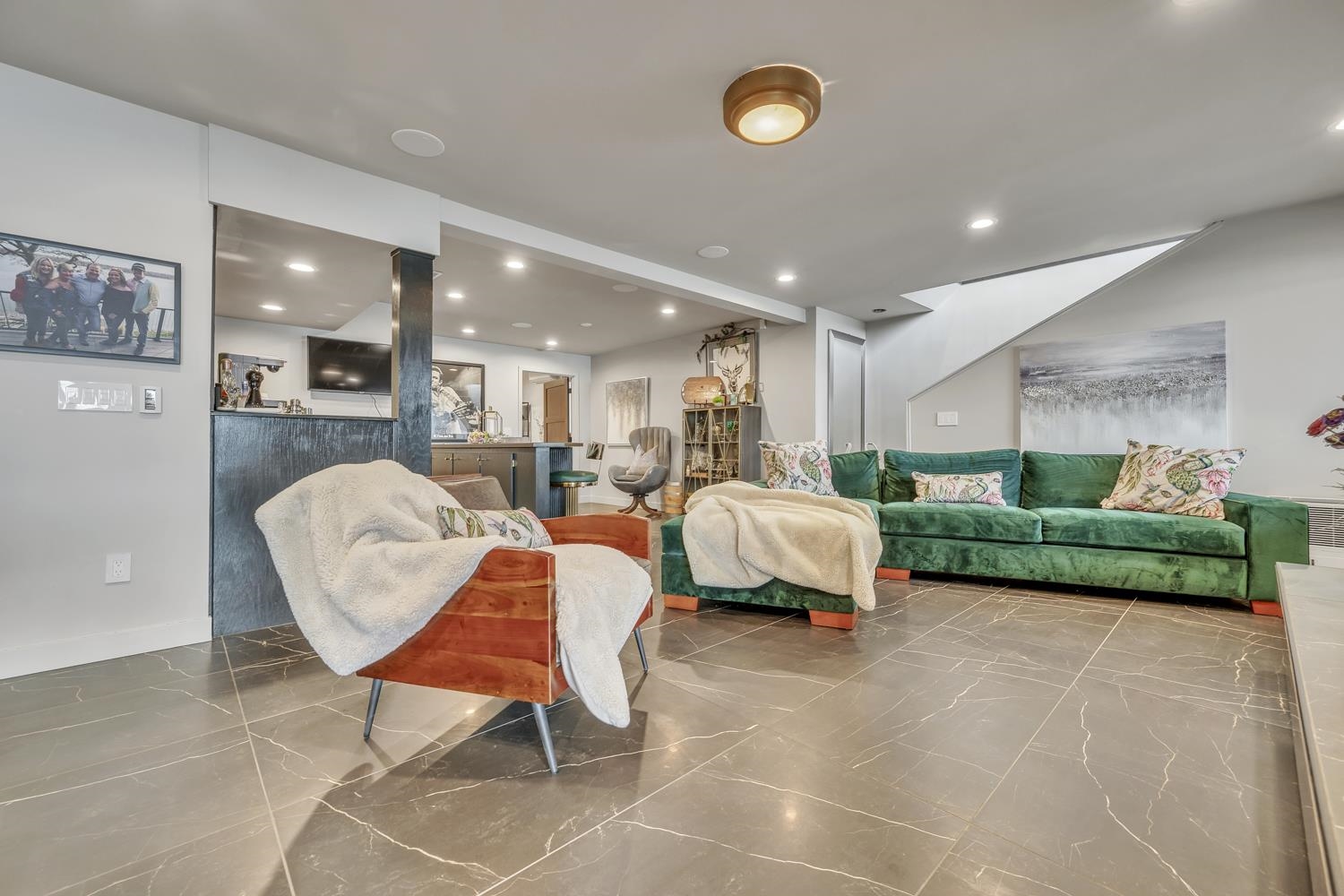 1001 Oak Place