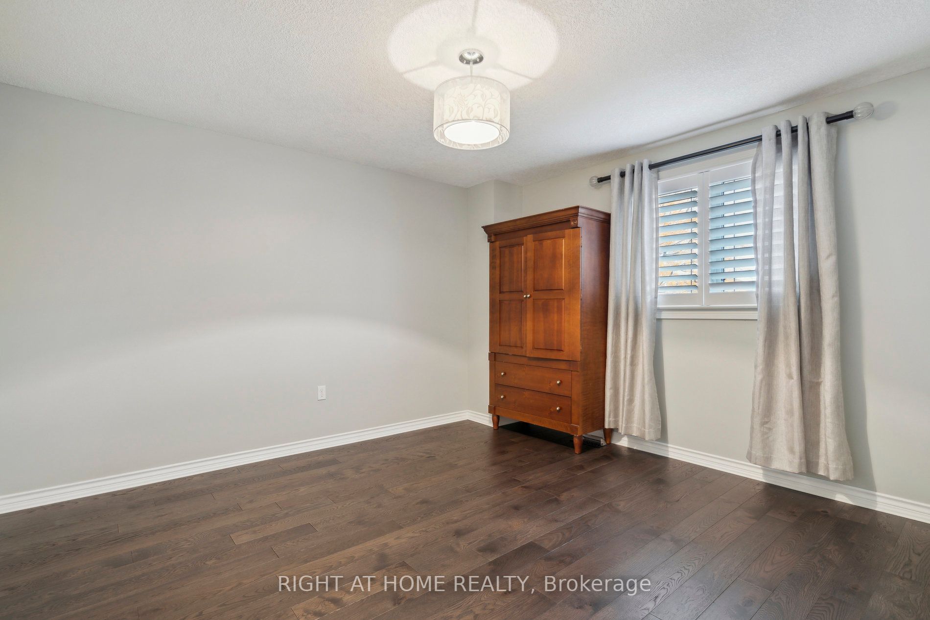 220 National Dr
