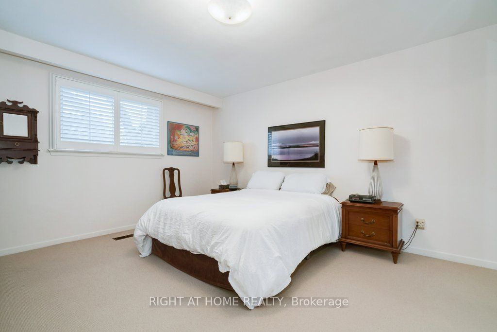 7 Sandbourne Cres