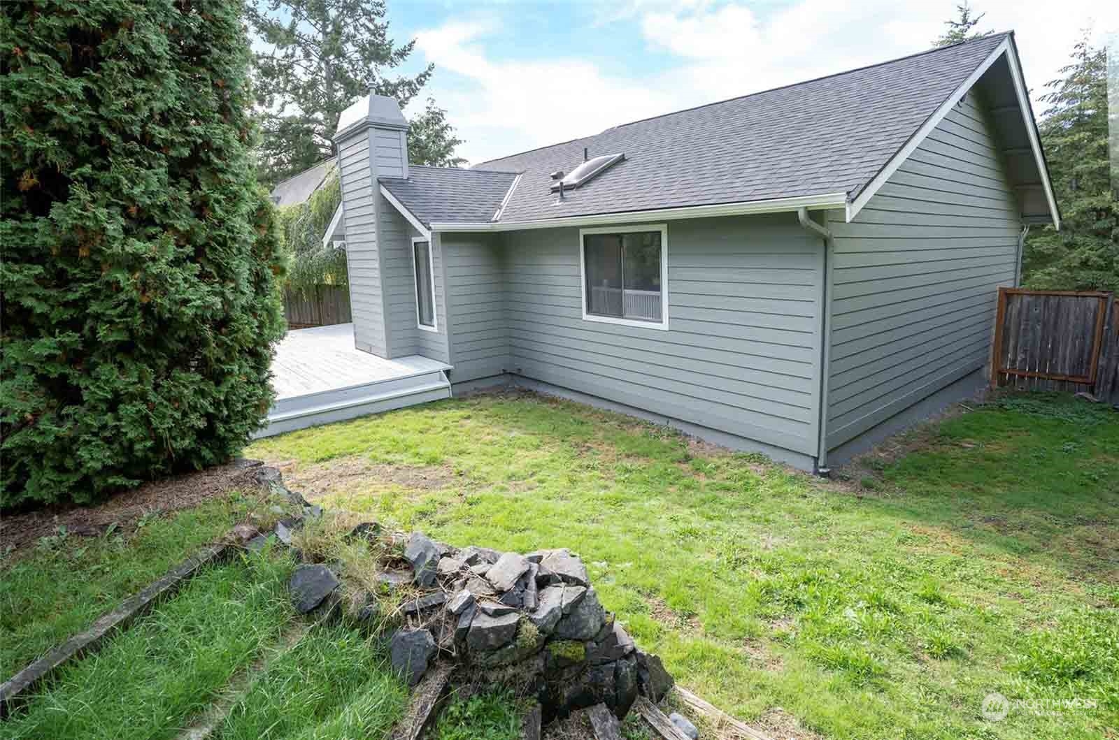 935 Holly Drive