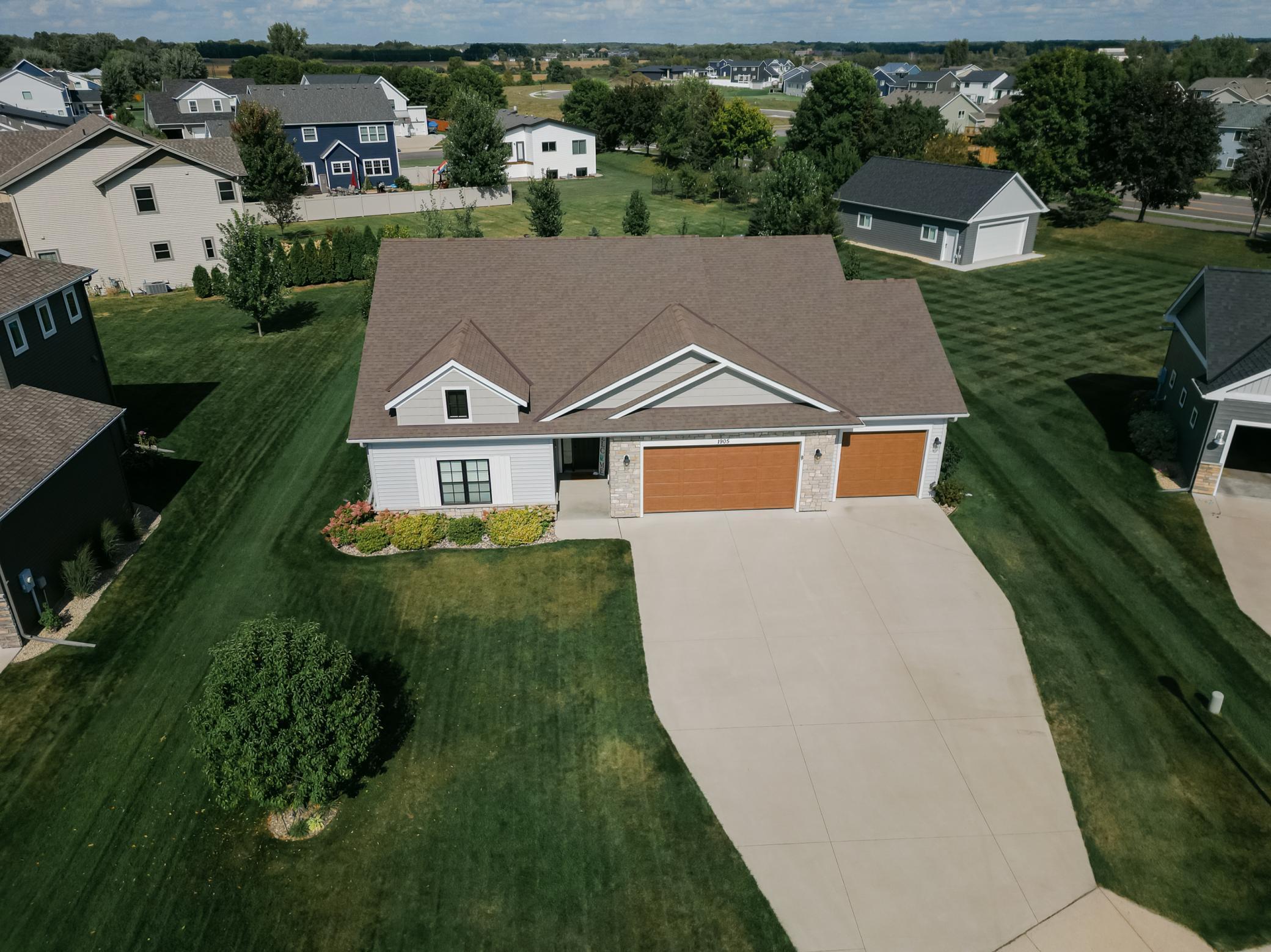 1905 Sandstone Court