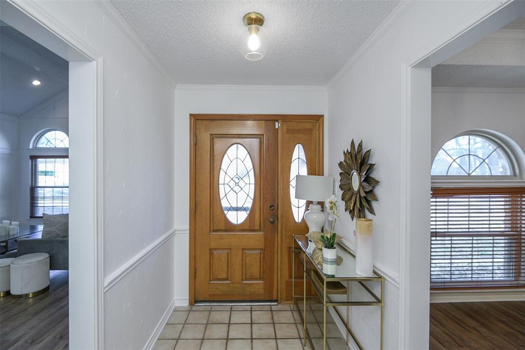 1110 Shady Oak Trail