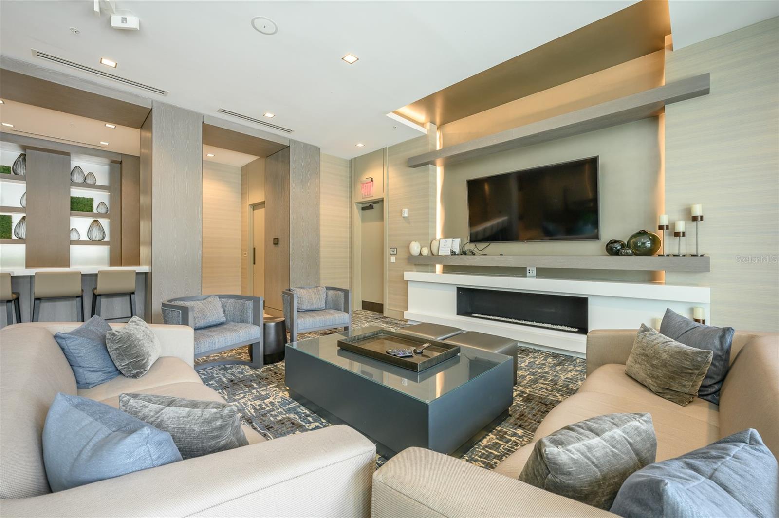 111 S Pineapple Avenue 1013