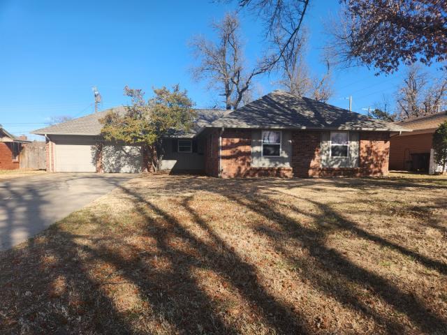 What a find! Come and see this 3 bedroom 2 bathroom ranch with a 2 car garage and flat fenced backyard.  Conveniently located near restaurants, shopping, and parks.