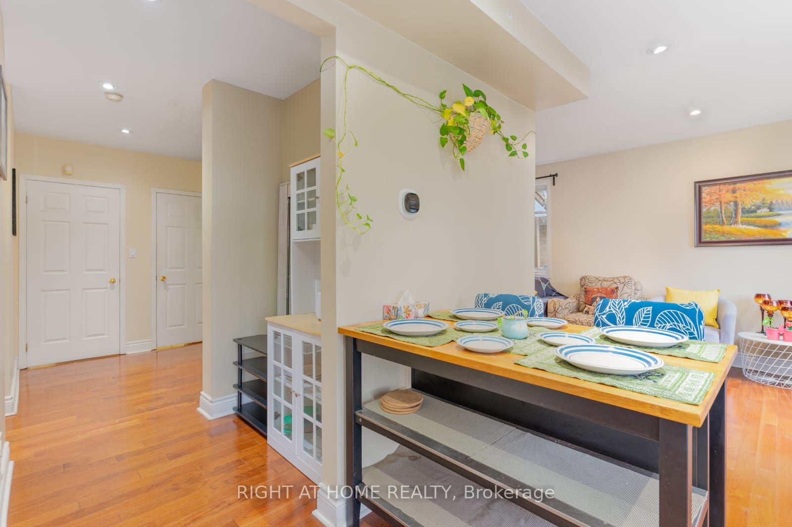 256 The Kingsway N/A Unit