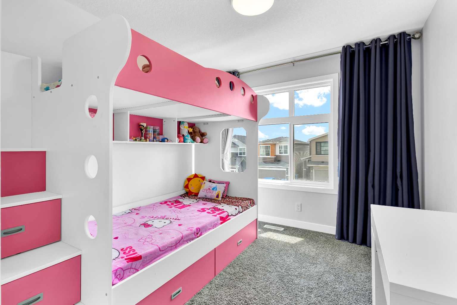 89 Howse Common NE