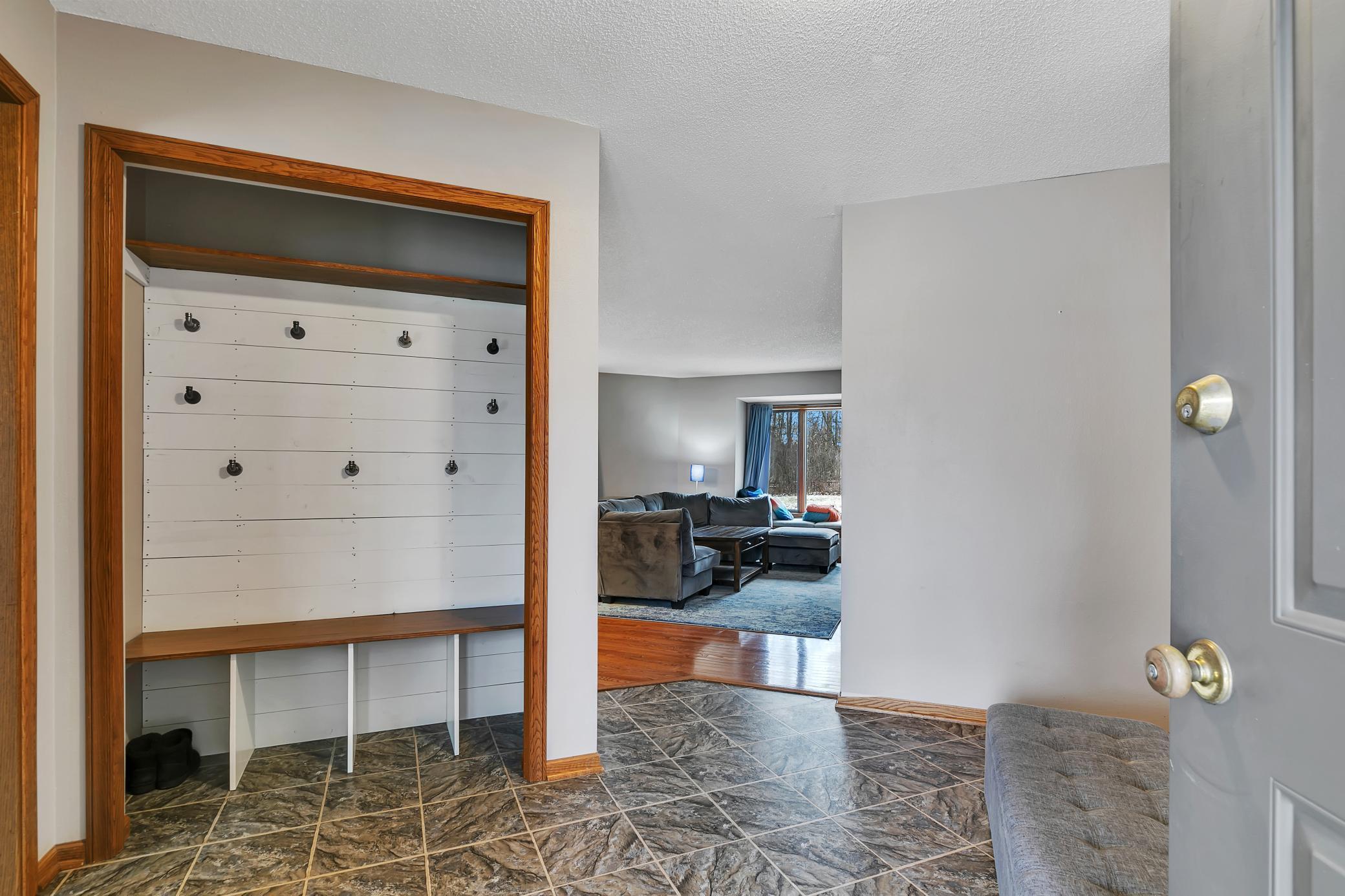512 Scenic Drive S