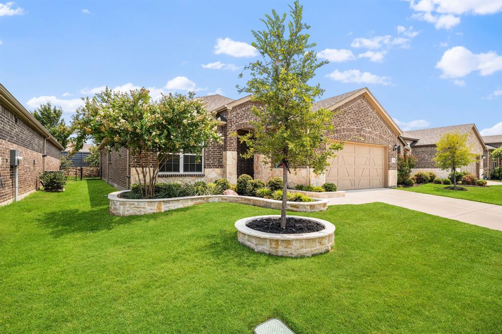 7712 Monument Drive
