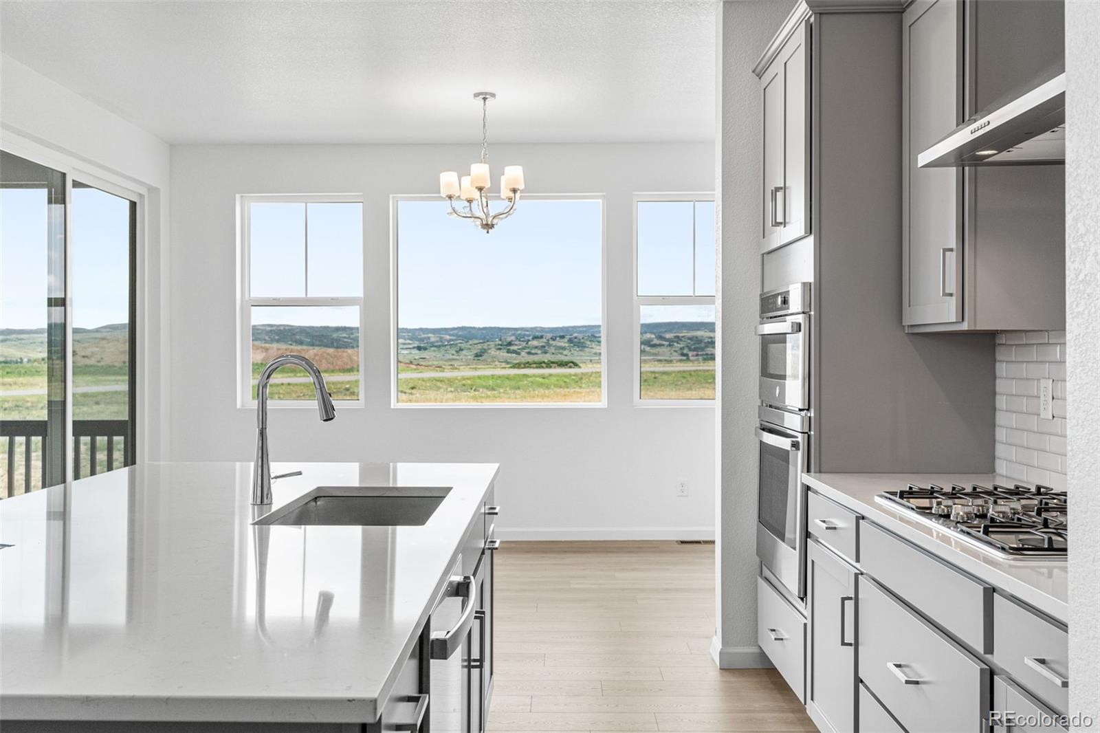 8852 Whiteclover Street