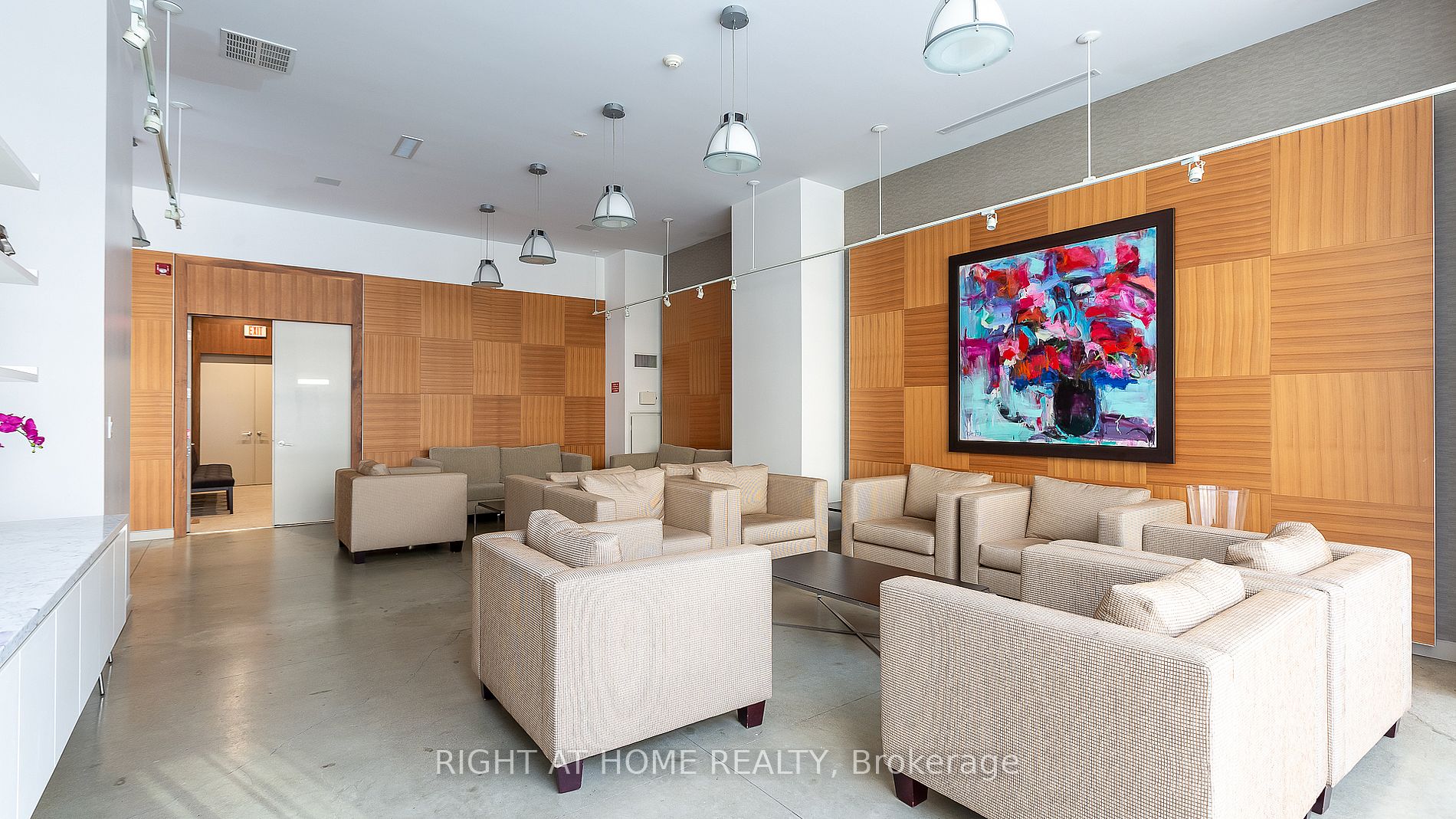 380 Macpherson Ave 314