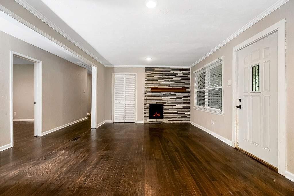 4224 Hawthorne Avenue