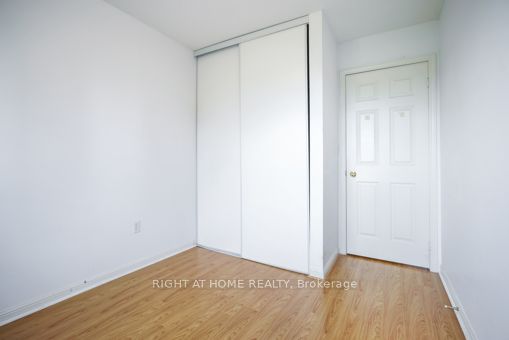 80 Acorn Pl 20