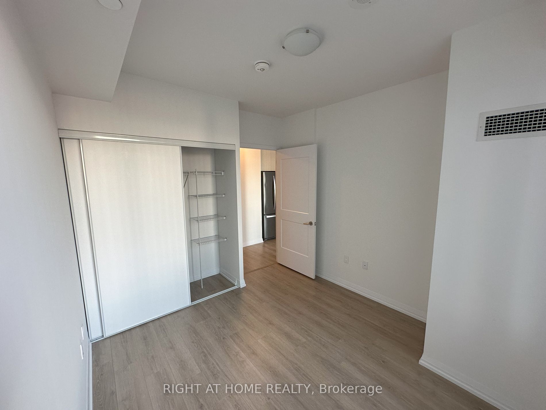 50 Dunfield Ave 1715