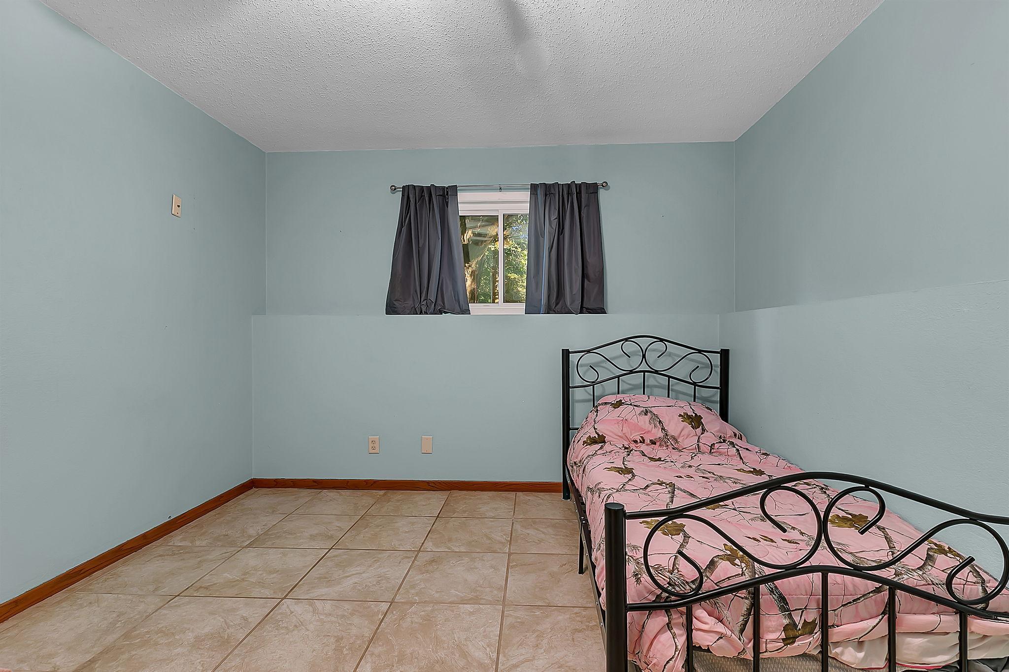 207 2nd Street NE