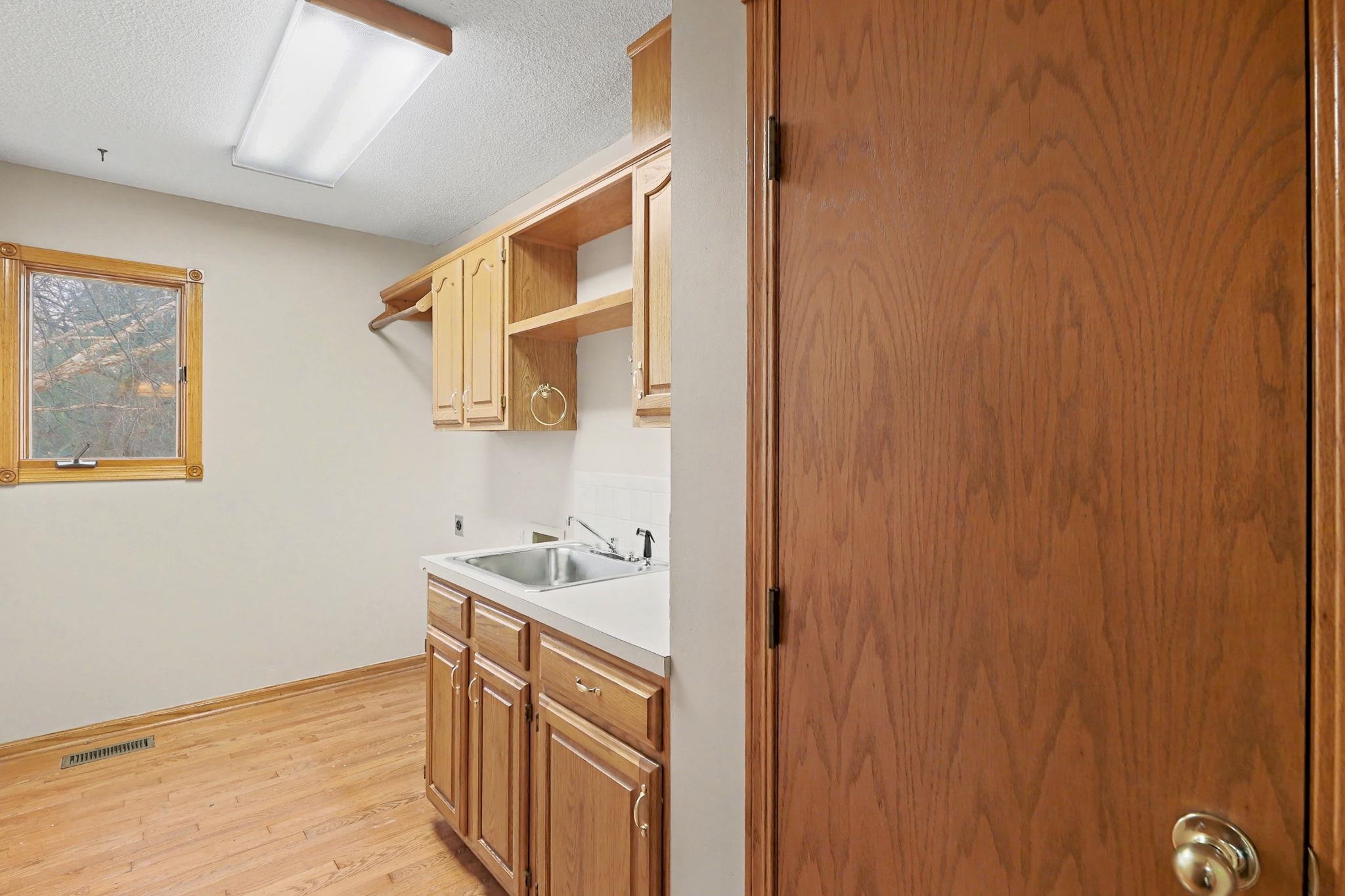 2318 N Cedar Downs Ln