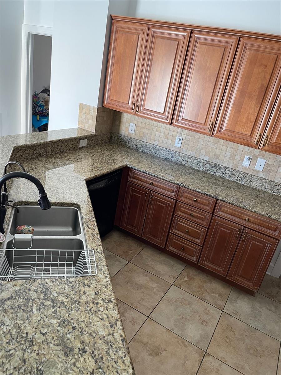 300 Bella Harbor Court 113