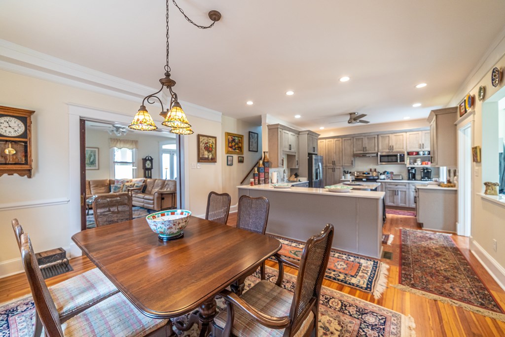 106 Bay Ave 15