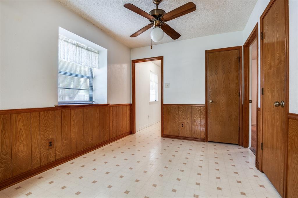 405 Shadowwood Trail