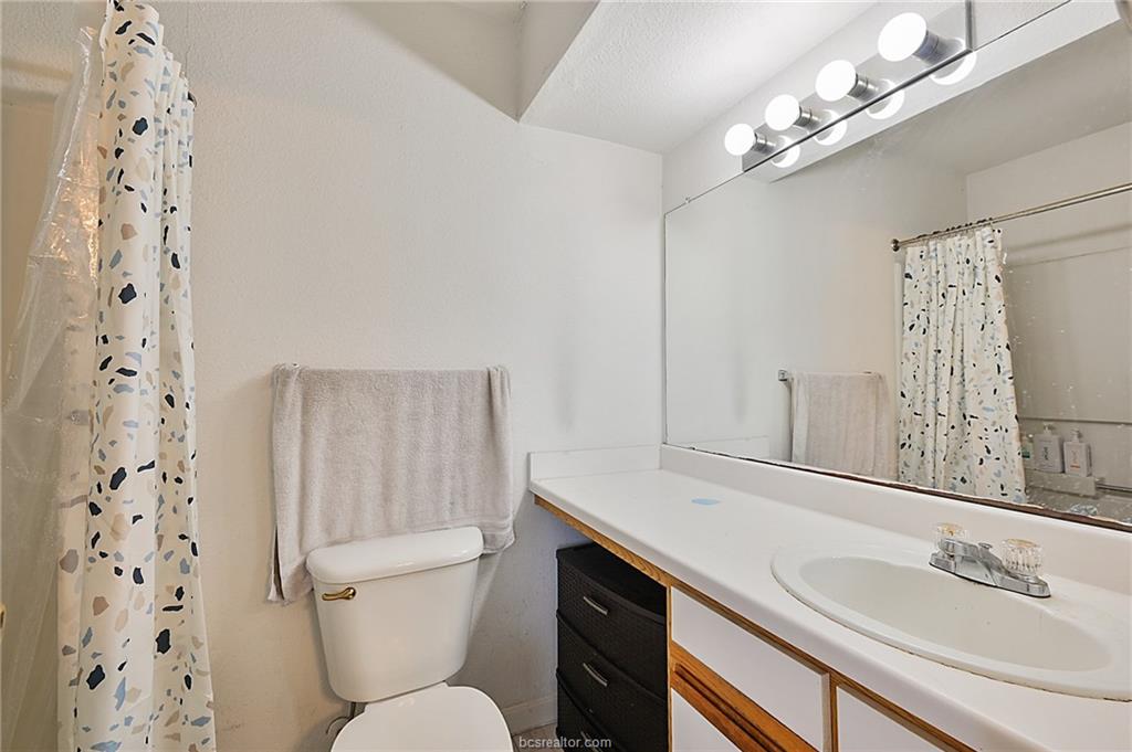 525 Southwest Parkway 303