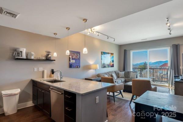 45 Asheland Avenue 500