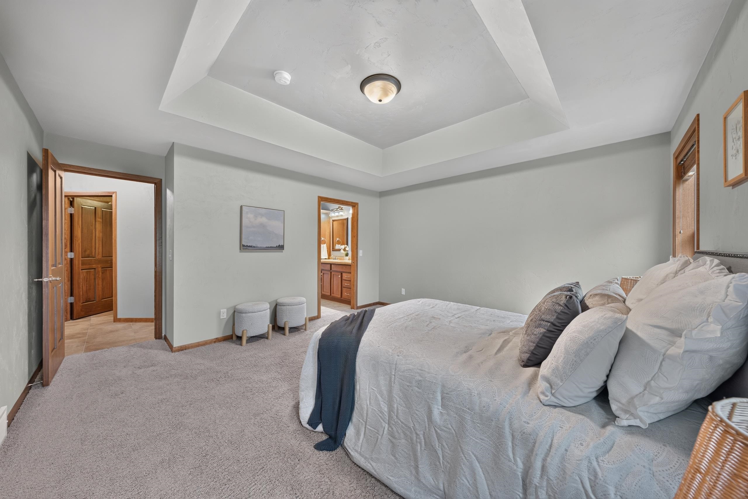 3875 Duchess Lane