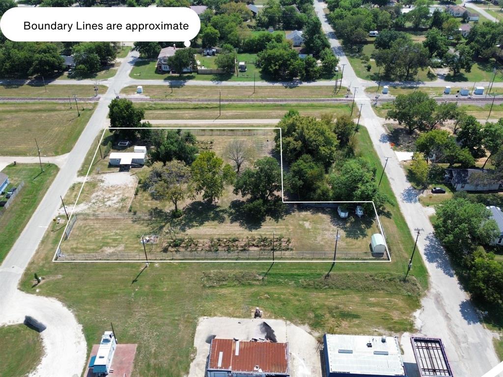 105 N Bonner Avenue 2