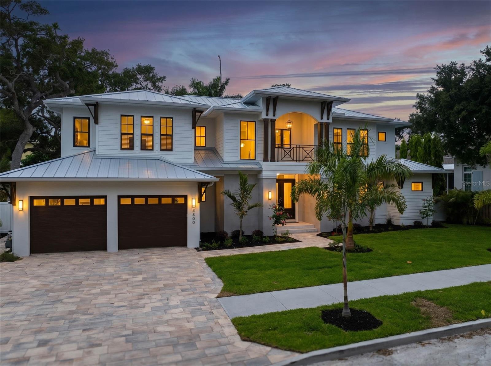 3800 Flores Avenue, Sarasota, FL