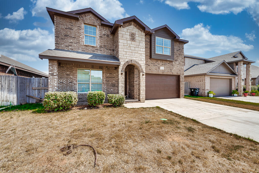 WOW! THIS IS THE BIG 5 BEDROOM 3 BATH PLAN! ROOM AND SPACE FOR EVERYONE! BRING THE WHOLE FAMILY HERE! 2 LIVING AREAS, OPEN KITCHEN, FORMAL DINING, BREAKFAST BAR, PRIMARY DOWN, LAUNDRY DOWN. THERE'S AN ENTIRE HOUSE UPSTAIRS, LIVING, 4 BEDROOMS, AND 2 BATHS. EVERYONE FITS HERE! GREAT PRICE, RECENT RENOVATIONS, LUX LVP FLOORING, FRESH PAINT THROUGHOUT! READY TO MOVE IN!