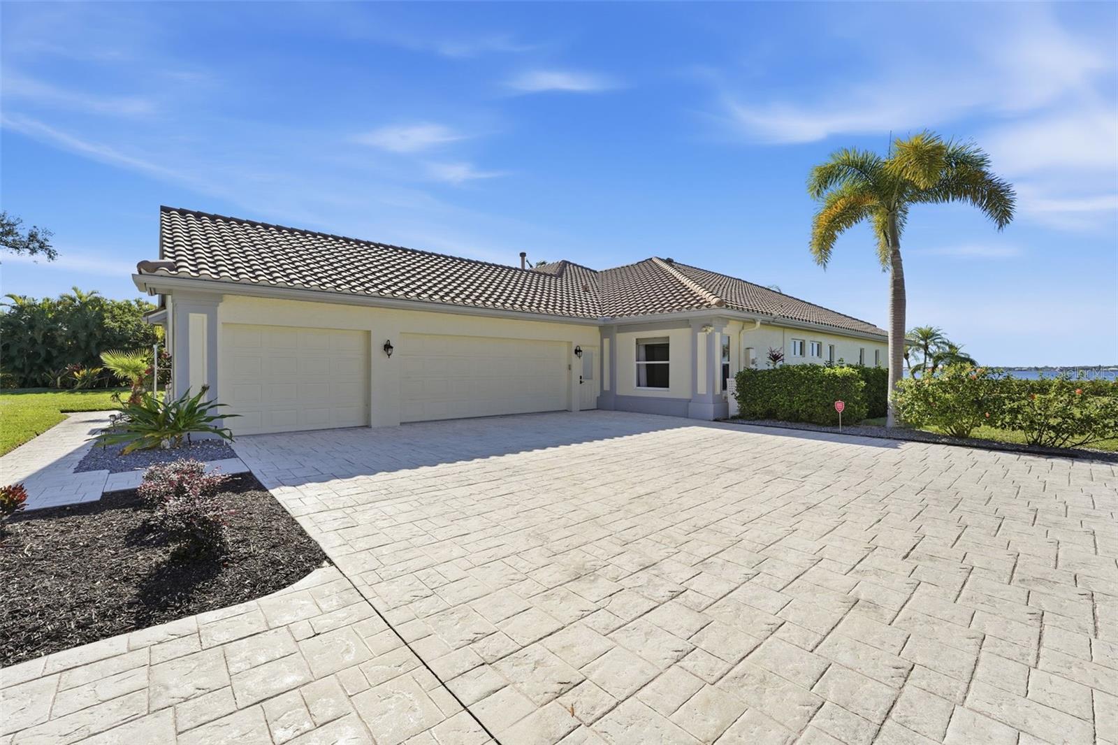 3121 Rivershore Lane