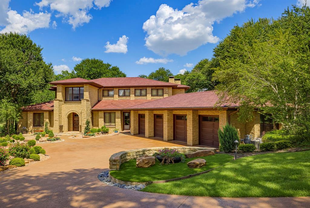6816 Oak Hill Drive