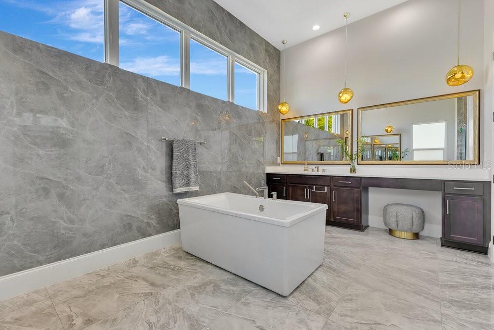Residential for sale in Montverde, Florida, O6289801