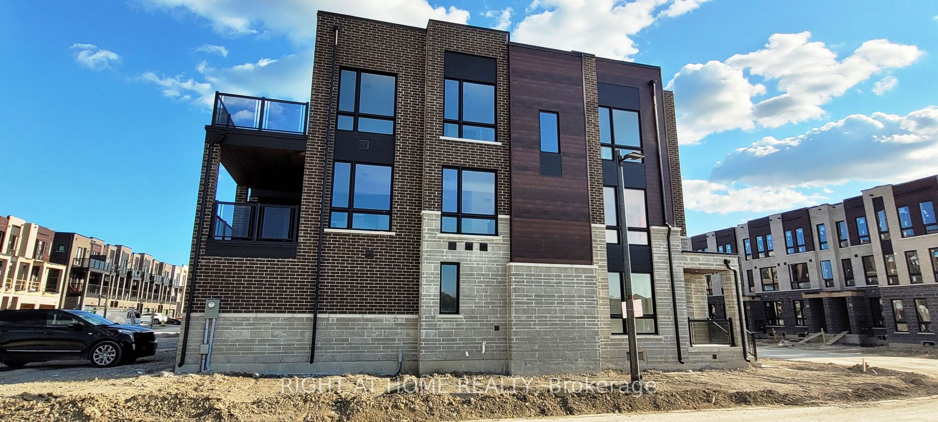 121 Stauffer Cres