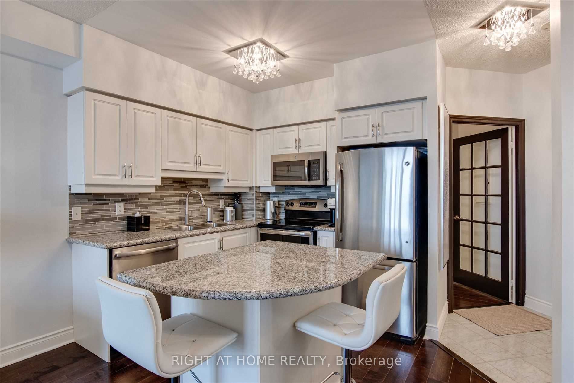 80 Harrison Garden Blvd 1428