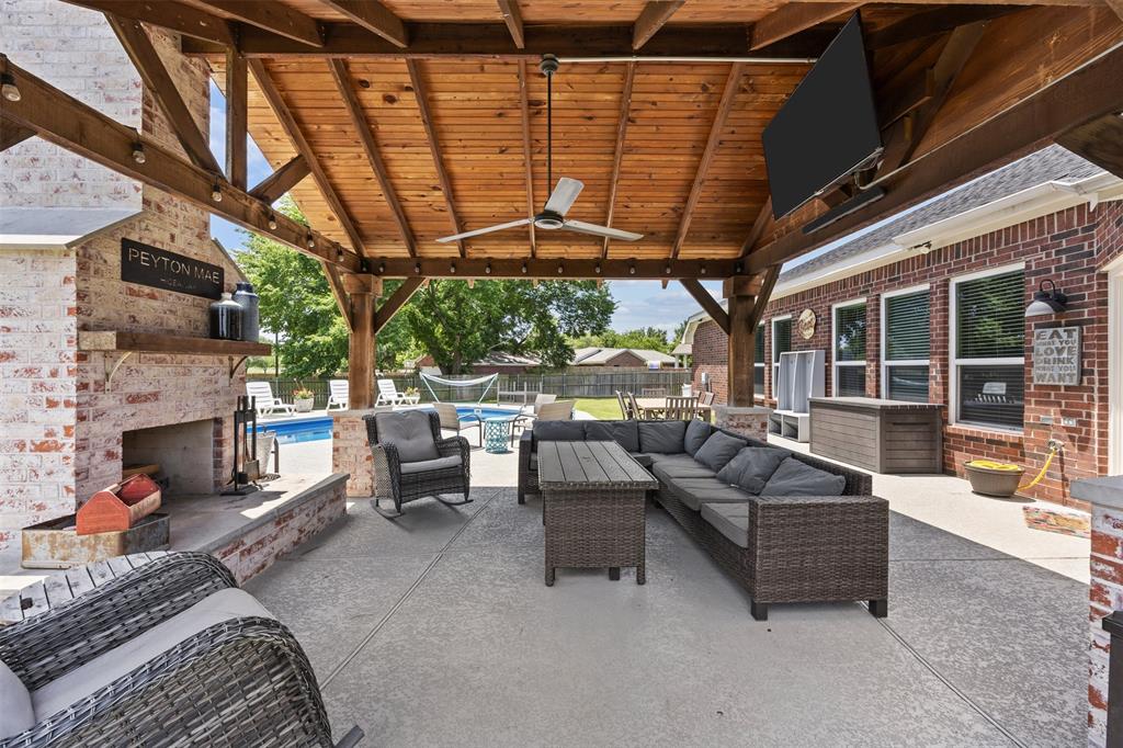 705 Eagle Court