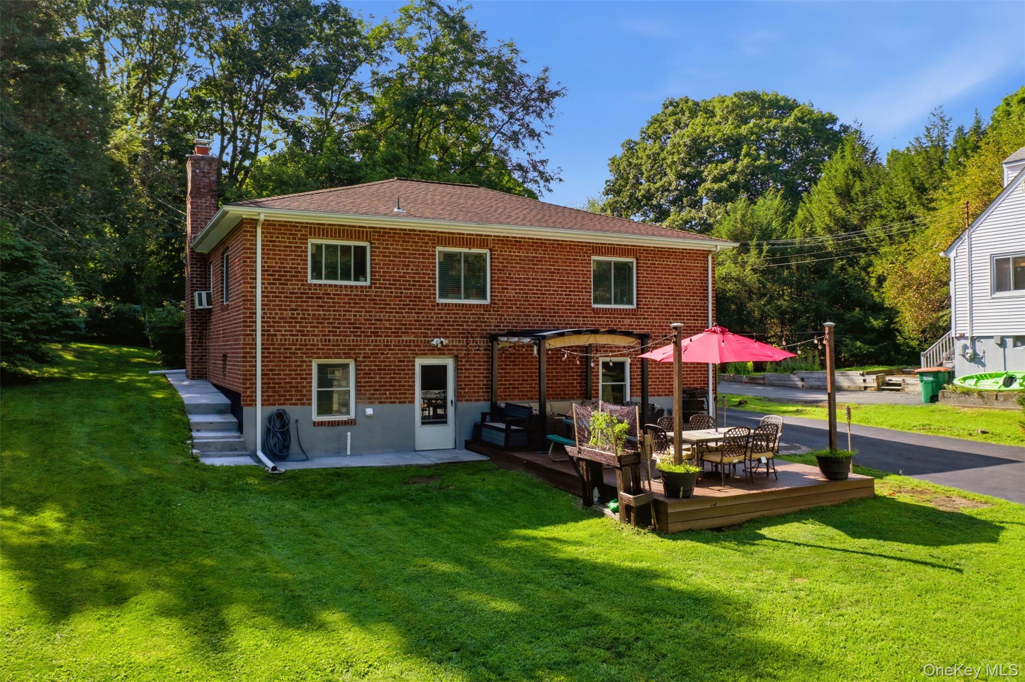 8 Arbutus Street