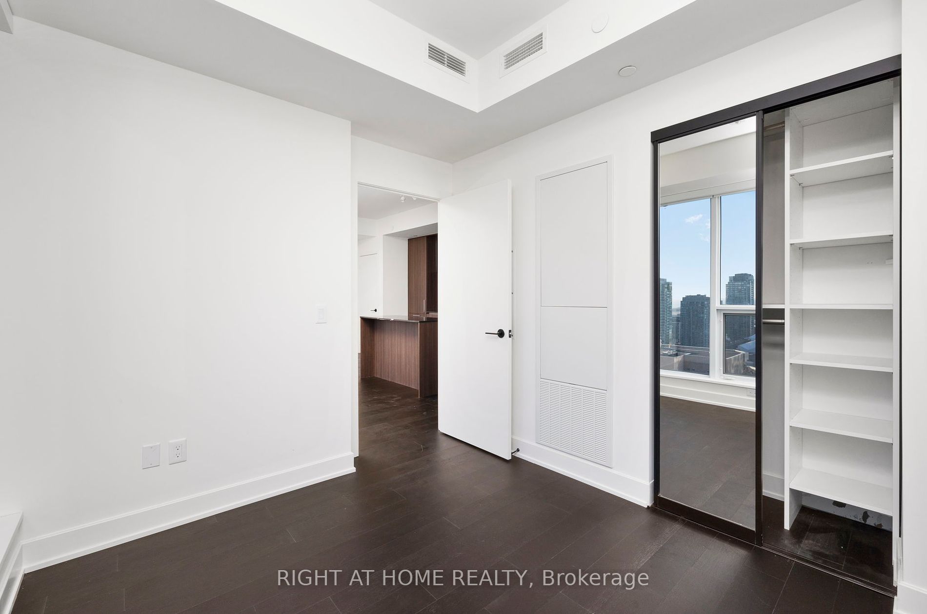 35 S Mercer St 2309