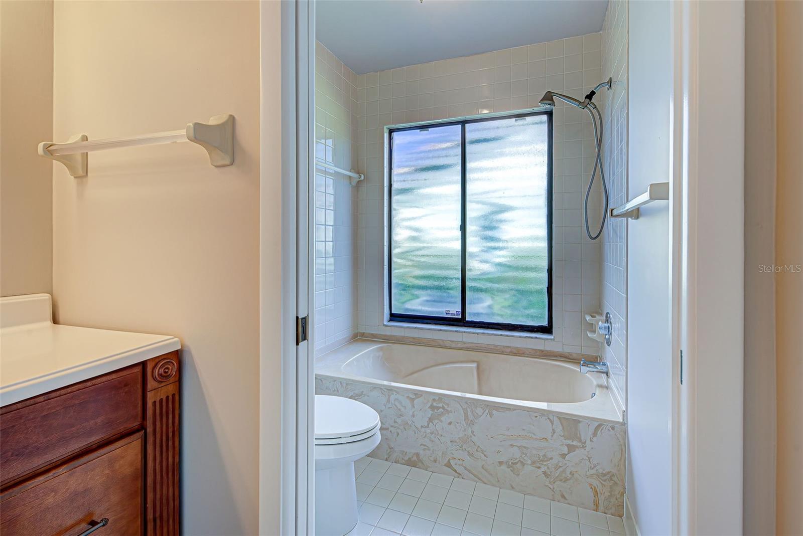 184 Inlets Boulevard 184