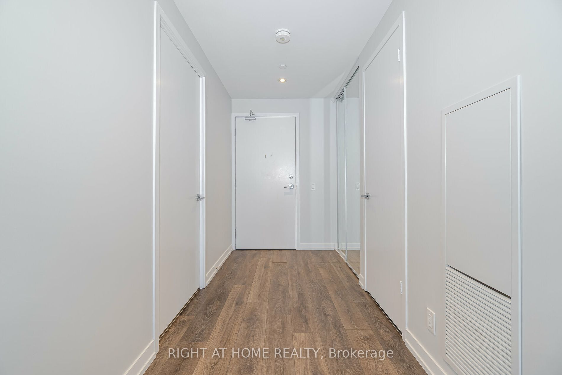 5 Buttermill Ave 4801